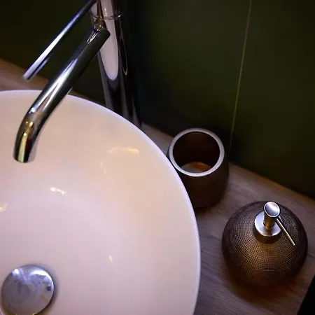 Benaco Hause 3 アパート