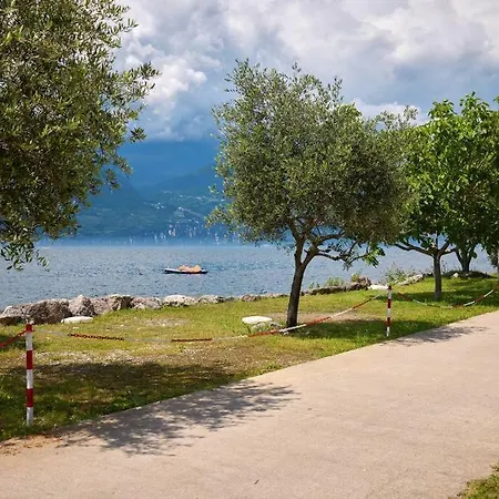 Benaco Hause 3 ブレンゾーネ